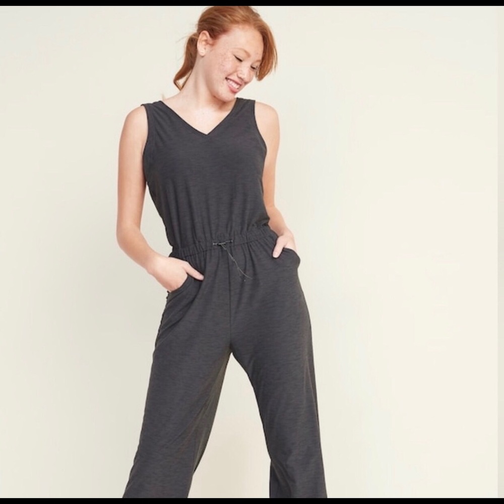 CLEARANCE!! 🔥🔥Old Navy Active Jumpsuit